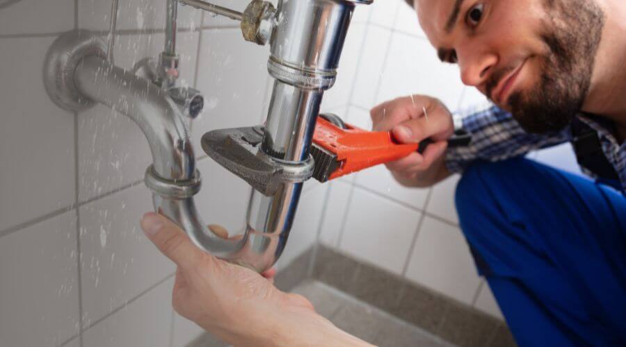 Professional Leak Detection Services in McRoberts, KY